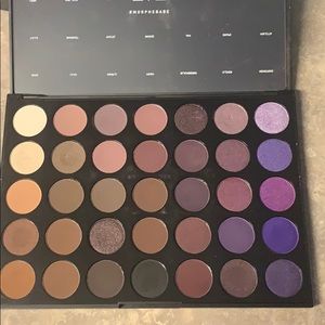 Eyeshadow Palette